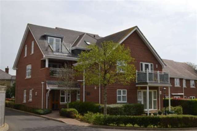  Image of 2 bedroom Property to rent in Bluebell Gardens New Milton BH25 at New Milton, BH25 6DR