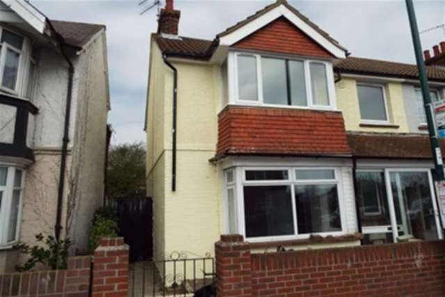  Image of 4 bedroom Detached house to rent in Longford Road Bognor Regis PO21 at Bognor Regis, PO21 1AE