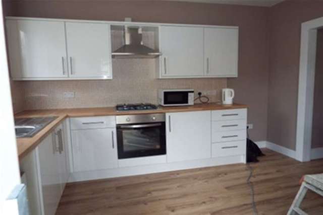  Image of 4 bedroom Detached house to rent in Longford Road Bognor Regis PO21 at Bognor Regis, PO21 1AE