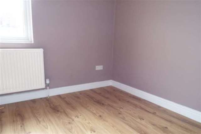  Image of 4 bedroom Detached house to rent in Longford Road Bognor Regis PO21 at Bognor Regis, PO21 1AE
