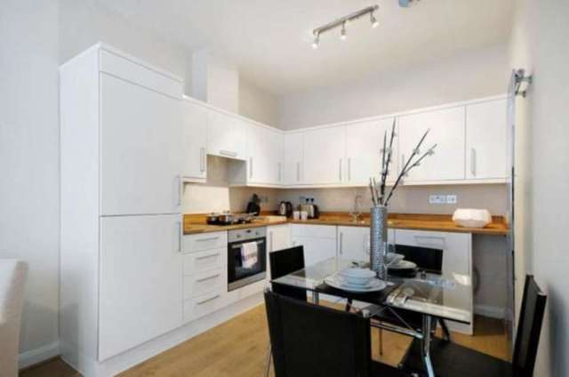  Image of 2 bedroom Flat to rent in Boscombe Road London W12 at Boscombe Road Shepherds Bush London, W12 9HU