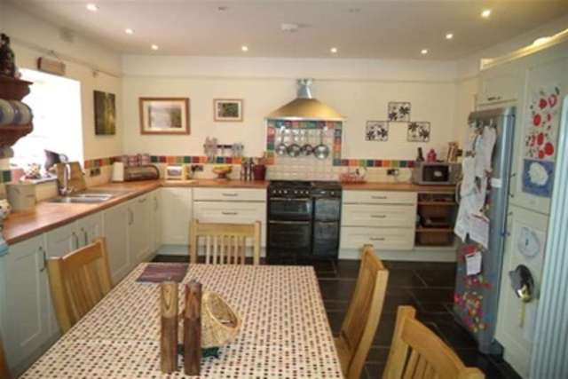  Image of 4 bedroom Detached house to rent in Bower Hinton Martock TA12 at Martock, TA12 6JY