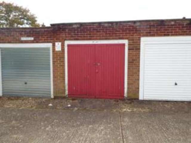  Image of Terraced house for sale in Herbert Close Bracknell RG12 at Bracknell Berkshire Easthampstead, RG12 7JX
