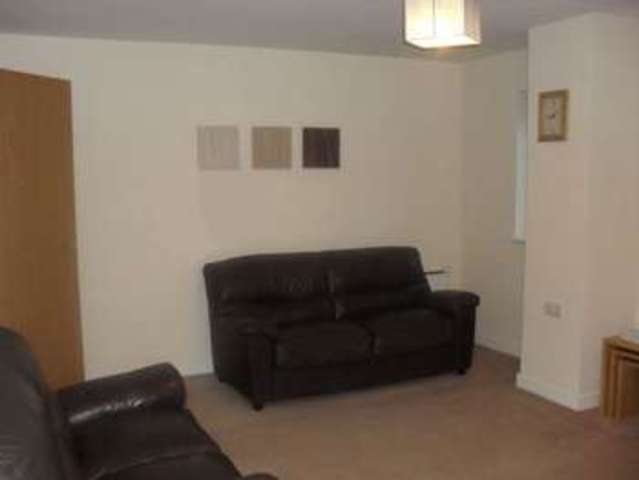  Image of 2 bedroom Flat to rent in Bramall Lane Sheffield S2 at 323 Bramall Lane  Sheffield, S2 4RR