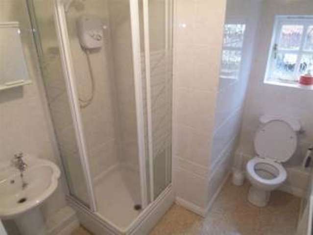  Image of 4 bedroom Detached house to rent in Brecon Close Paignton TQ4 at Brecon Close  Paignton, TQ4 7GF