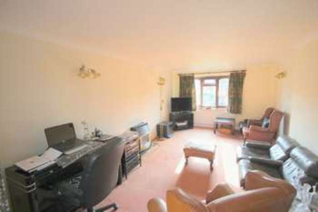  Image of 4 bedroom Detached house for sale in Bridgetown Road Stratford-upon-Avon CV37 at Bridgetown Road  Stratford-upon Avon, CV37 7JA
