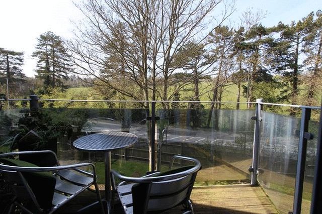  Image of 2 bedroom Flat for sale in Brighton Road Coulsdon CR5 at Brighton Road  Coulsdon, CR5 3DY