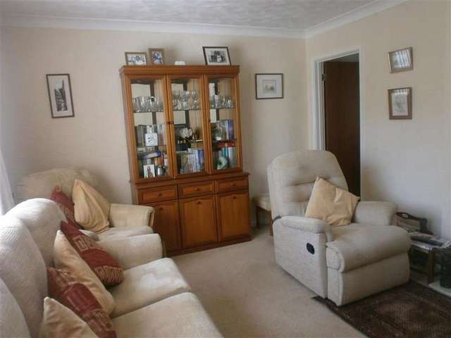  Image of 3 bedroom End of Terrace for sale in Broadsmith Avenue East Cowes PO32 at East Cowes Isle of Wight East Cowes, PO32 6QW