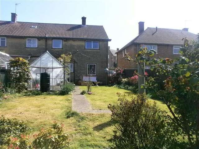  Image of 3 bedroom End of Terrace for sale in Broadsmith Avenue East Cowes PO32 at East Cowes Isle of Wight East Cowes, PO32 6QW