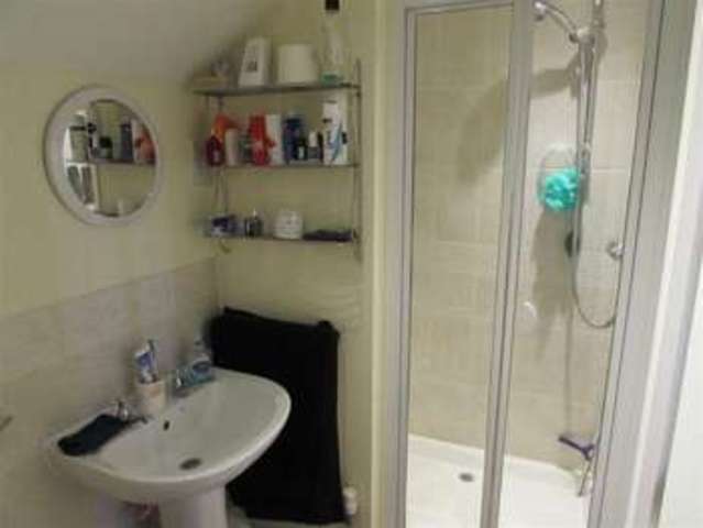  Image of 3 bedroom Property for sale in Brook Close Dunstable LU6 at Brook Close Dunstable Dunstable, LU6 1HD