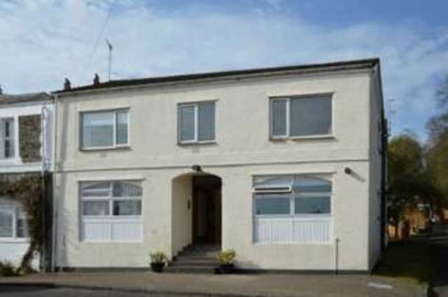  Image of 2 bedroom Flat for sale in Camp Road Clifton Bristol BS8 at Camp Road Clifton Bristol, BS8 3LW