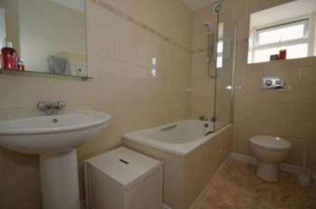  Image of 2 bedroom Flat for sale in Camp Road Clifton Bristol BS8 at Camp Road Clifton Bristol, BS8 3LW