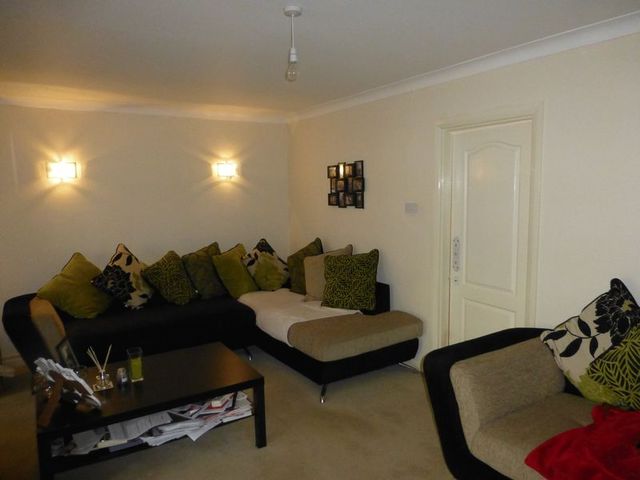  Image of 3 bedroom Terraced house to rent in Campleshon Road Rainham Gillingham ME8 at Campleshon Road  Gillingham, ME8 9LF