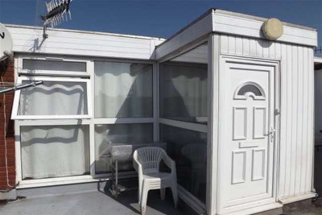  Image of 2 bedroom Property to rent in Canada Way Worcester WR2 at Worcester, WR2 4XA