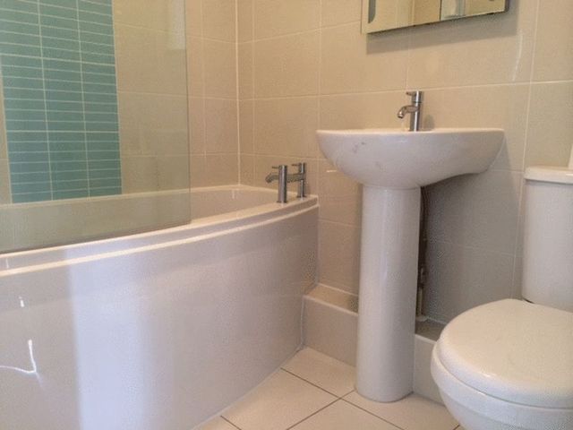  Image of 1 bedroom Terraced house to rent in Carshalton Way Lower Earley Reading RG6 at Carshalton Way Lower Earley Reading, RG6 4EW
