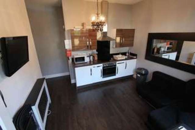  Image of 2 bedroom Flat to rent in Cecil Road Pokesdown Bournemouth BH5 at 4 Cecil Road  Bournemouth, BH5 1DU