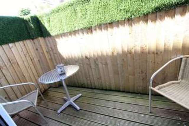  Image of 2 bedroom Flat to rent in Cecil Road Pokesdown Bournemouth BH5 at 4 Cecil Road  Bournemouth, BH5 1DU