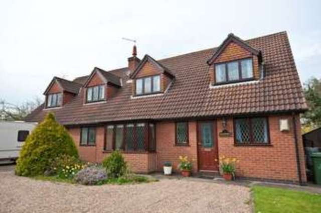  Image of 5 bedroom Detached house for sale in Chapel Lane Ashby-Cum-Fenby Grimsby DN37 at Chapel Lane  Ashby-Cum-Fenby, DN37 0QT