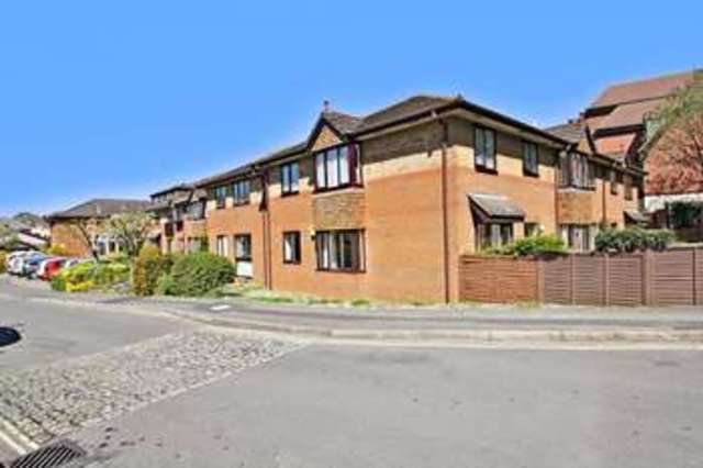  Image of 1 bedroom Retirement Property for sale in Sherwood Close Southampton SO16 at Burgess Road  Southampton, SO16 7NT
