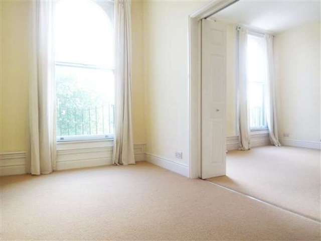 Image of 2 bedroom Apartment to rent in Chestnut Mews The Square Woodford Green IG8 at Woodford Green, IG8 0US