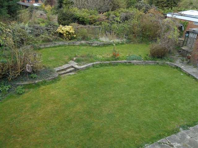  Image of 3 bedroom Detached house for sale in Cheyne Walk Meopham Gravesend DA13 at Meopham Kent Meopham, DA13 0PF
