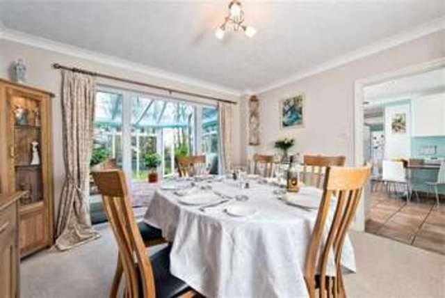  Image of 4 bedroom Property for sale in Hodson Road Chiseldon Swindon SN4 at Hodson Road Chiseldon, Swindon Chiseldon, Swindon, SN4 0LN