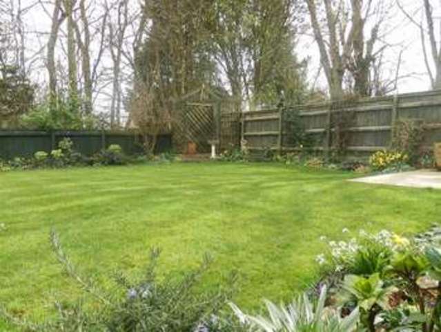  Image of 4 bedroom Property for sale in Hodson Road Chiseldon Swindon SN4 at Hodson Road Chiseldon, Swindon Chiseldon, Swindon, SN4 0LN