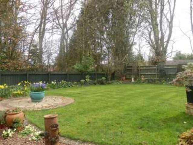  Image of 4 bedroom Property for sale in Hodson Road Chiseldon Swindon SN4 at Hodson Road Chiseldon, Swindon Chiseldon, Swindon, SN4 0LN