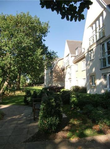  Image of 1 bedroom Apartment to rent in Sandbanks Road Parkstone Poole BH14 at Churchill Lodge 234 Sandbanks Road POOLE, BH14 8HA