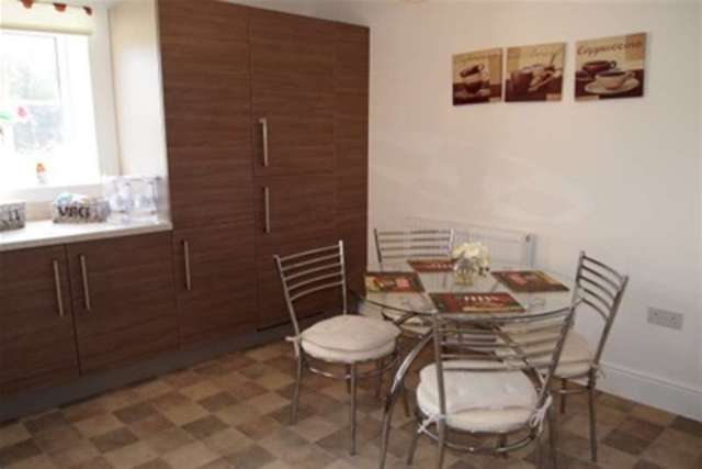  Image of 4 bedroom Detached house to rent in Citrine Close Bridgwater TA6 at Bridgwater, TA6 6XJ