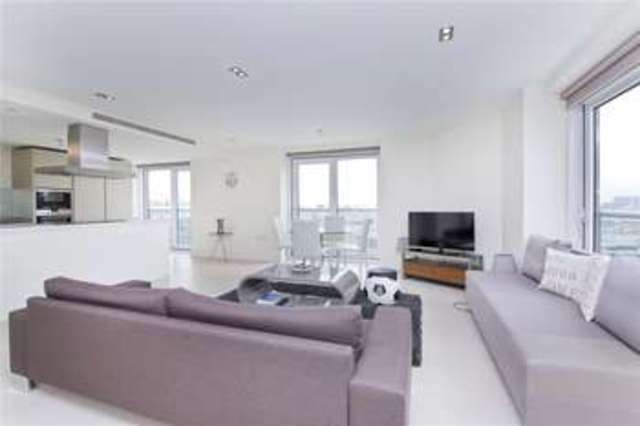  Image of 2 bedroom Flat to rent in City Road London EC1Y at Shoreditch London Barbican, EC1Y 1AH