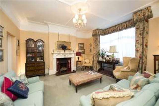 Image of 4 bedroom Detached house for sale in Clapham Common West Side London SW4 at Clapham London Clapham, SW4 9BE