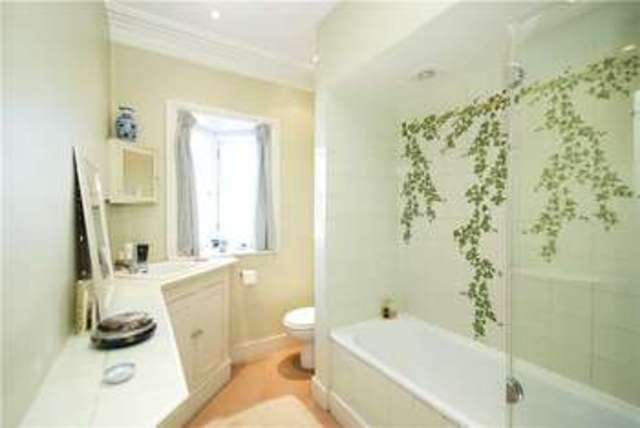  Image of 4 bedroom Detached house for sale in Clapham Common West Side London SW4 at Clapham London Clapham, SW4 9BE