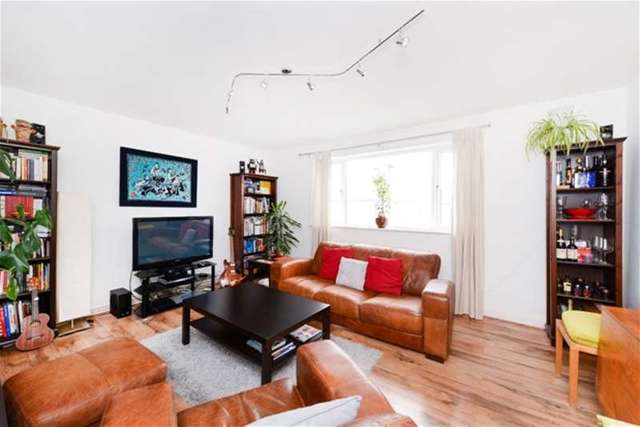  Image of 1 bedroom Flat for sale in Clive Road London SE21 at Dulwich, SE21 8BZ
