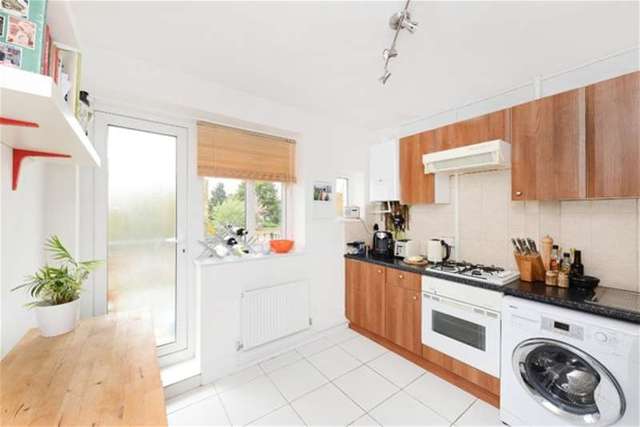  Image of 1 bedroom Flat for sale in Clive Road London SE21 at Dulwich, SE21 8BZ