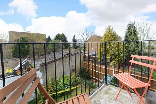  Image of 1 bedroom Flat for sale in Clive Road London SE21 at Dulwich, SE21 8BZ