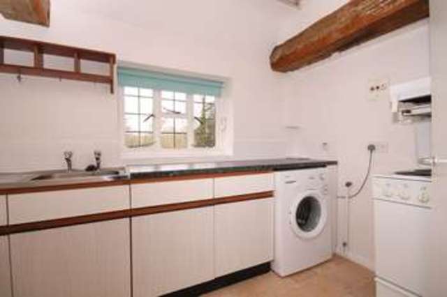  Image of 2 bedroom Flat to rent in Coles Lane Ockley Dorking RH5 at Coles Lane Ockley Dorking, RH5 5LS
