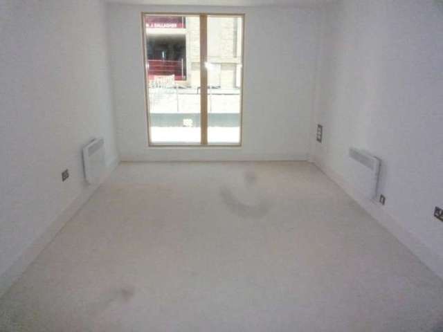  Image of 1 bedroom Apartment to rent in College Street Ipswich IP4 at College Street  Ipswich, IP4 1FW