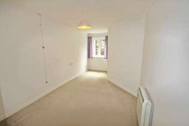  Image of 1 bedroom Retirement Property for sale in Belle Vue Road Southbourne Bournemouth BH6 at 247 Belle Vue Road Tuckton Bournemouth, BH6 3BP