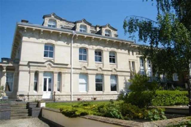  Image of 2 bedroom Flat to rent in Copps Road Leamington Spa CV32 at Leamington Spa, CV32 5JW