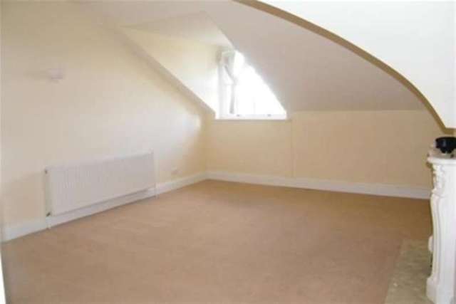  Image of 2 bedroom Flat to rent in Copps Road Leamington Spa CV32 at Leamington Spa, CV32 5JW