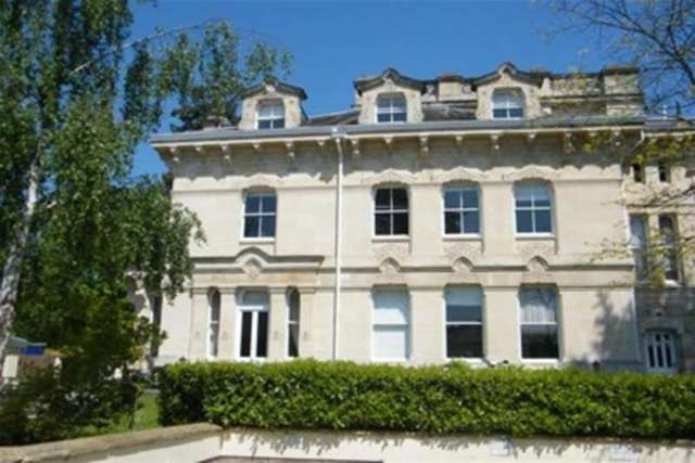  Image of 2 bedroom Flat to rent in Copps Road Leamington Spa CV32 at Leamington Spa, CV32 5JW