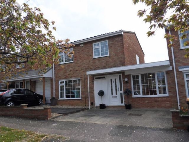  Image of 3 bedroom Detached house for sale in Corfe Road Bedford MK41 at Corfe Road  Bedford, MK41 8JN