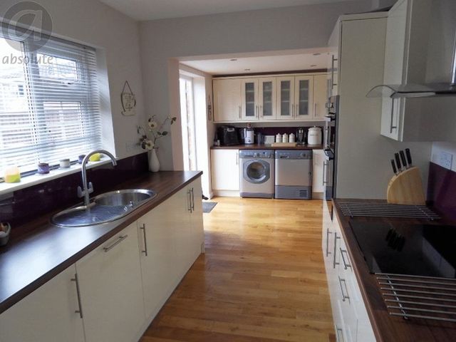  Image of 3 bedroom Detached house for sale in Corfe Road Bedford MK41 at Corfe Road  Bedford, MK41 8JN