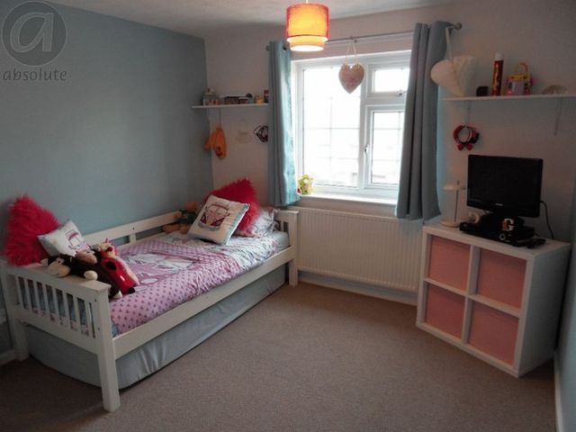 Image of 3 bedroom Detached house for sale in Corfe Road Bedford MK41 at Corfe Road  Bedford, MK41 8JN