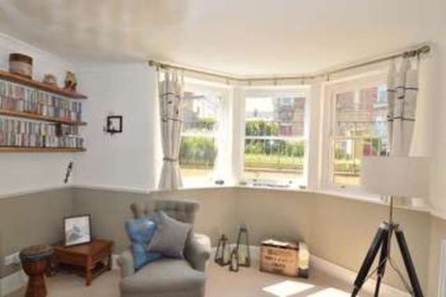  Image of 2 bedroom Flat for sale in Cotham Gardens Bristol BS6 at Cotham Gardens Redland Bristol, BS6 6HD