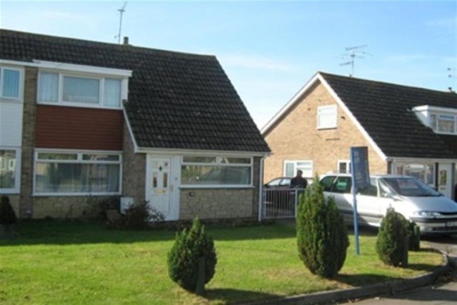 Image of 3 bedroom Detached house to rent in Falconscroft Swindon SN3 at Swindon, SN3 5AF