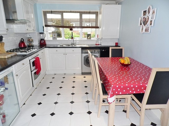  Image of 3 bedroom Terraced house for sale in Delphi Way Waterlooville PO7 at Delphi Way Crookhorn Waterlooville, PO7 8AY