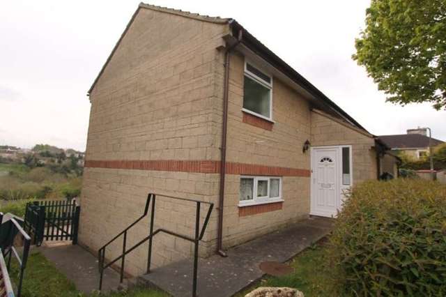  Image of 2 bedroom End of Terrace to rent in Daneacre Road Radstock BA3 at Radstock Somerset, BA3 3JS