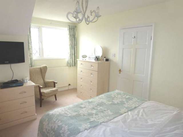  Image of 3 bedroom Bungalow for sale in Danygraig Avenue Newton Porthcawl CF36 at Porthcawl  Porthcawl, CF36 5AE